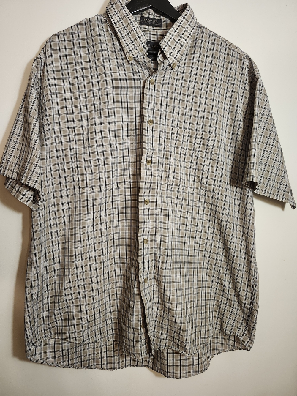 Van Heusen Short-Sleeve Button-Down Plaid Shirt - Size 16 / 16 1/2